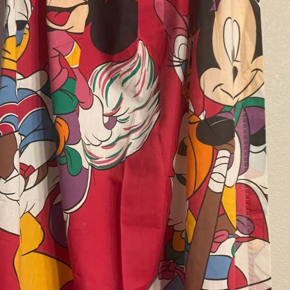 LVintage 80s Disney Mickey Mouse & Friends Sports curtains - Picture 3 of 5